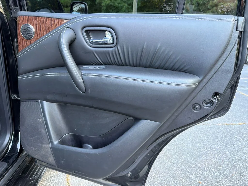 Used 2018 Black Nissan SL image 16