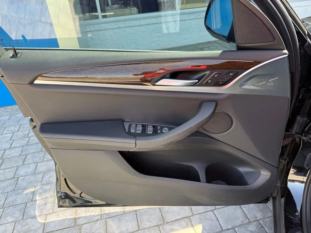 Used 2022 Black BMW sDrive30i image 35