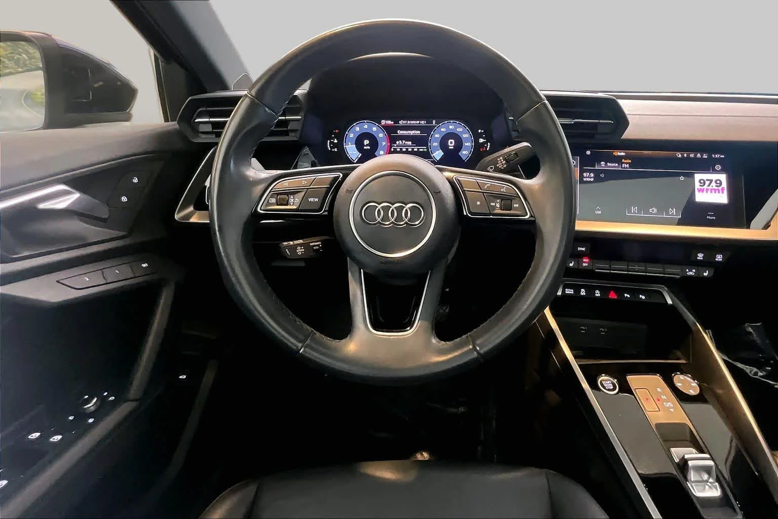 Used 2023 Navarra Blue Metallic Audi Premium image 10