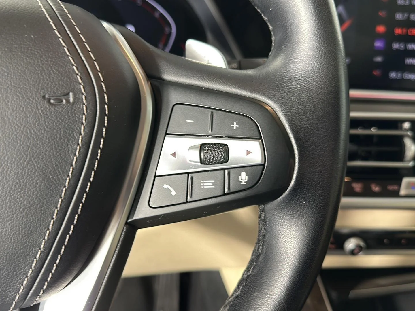 Used 2022 Phytonic Blue Metallic BMW xDrive40i image 15