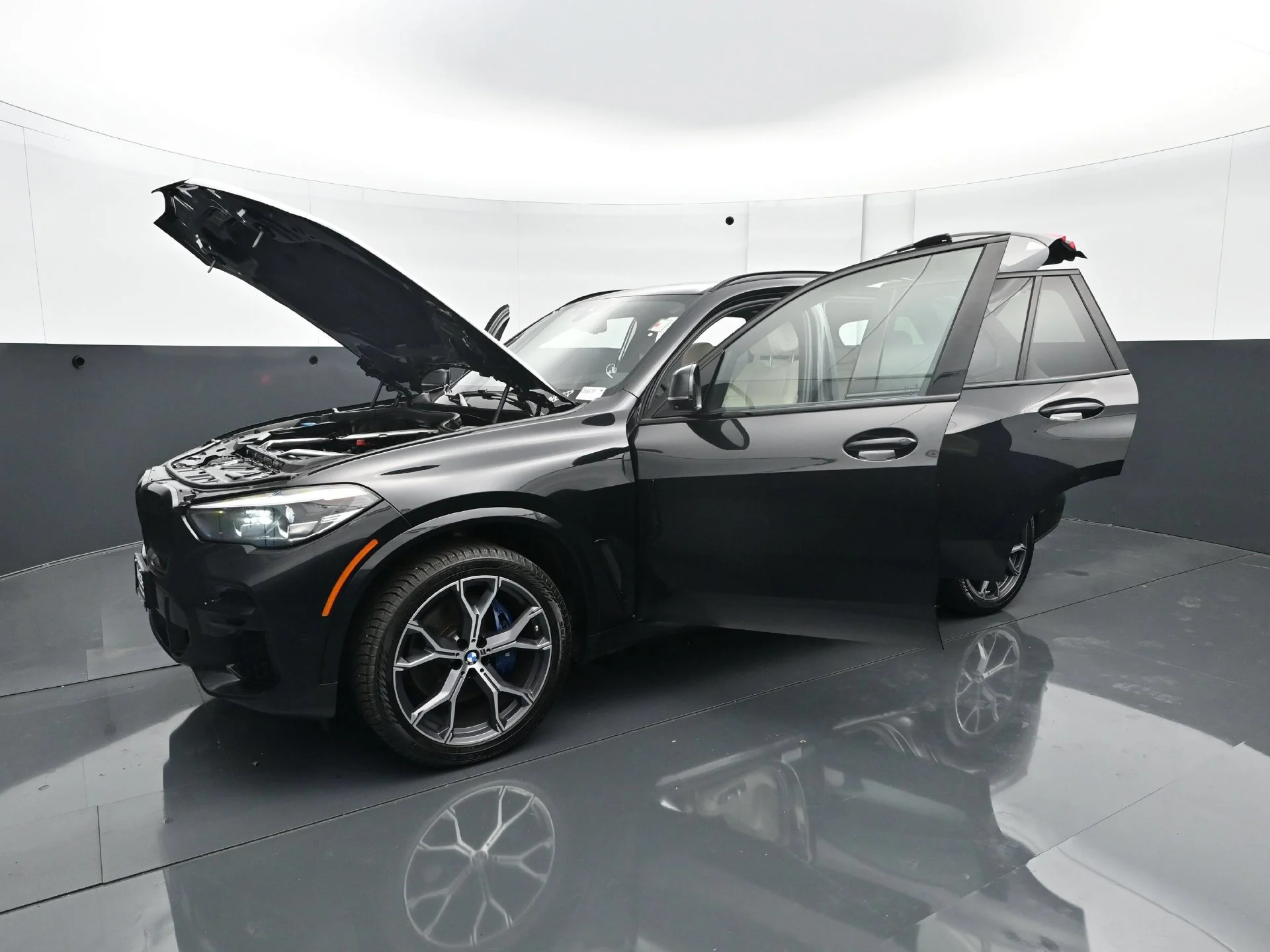 Used 2022 Black Sapphire Metallic BMW xDrive40i image 31