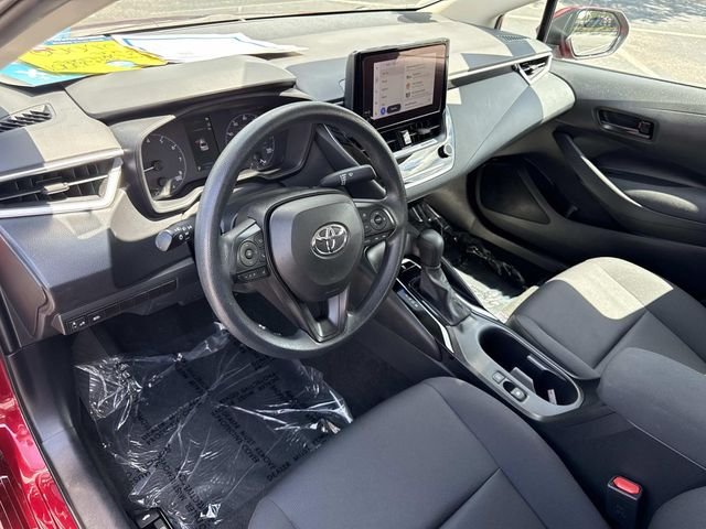 Used 2023 Pearl Toyota LE image 22