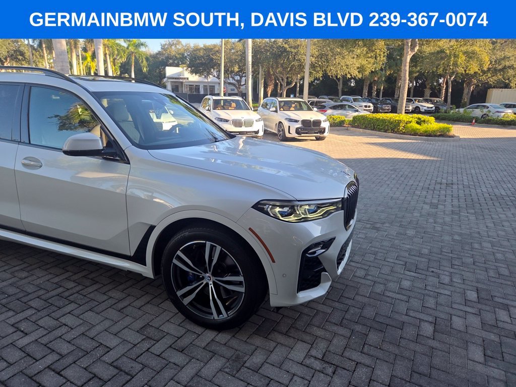 Used 2022 White Metallic BMW M50i image 34
