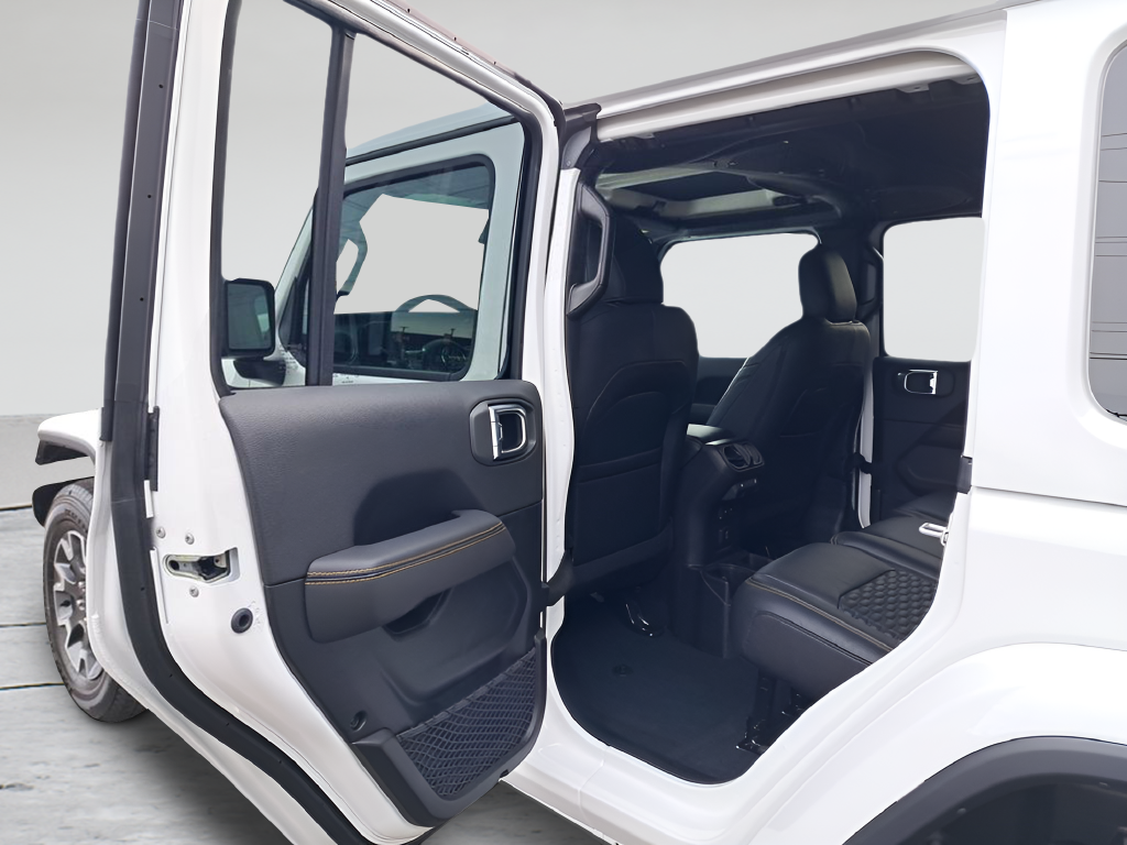 New 2025 Bright White Clear-Coat Exterior Paint Jeep Sahara image 12