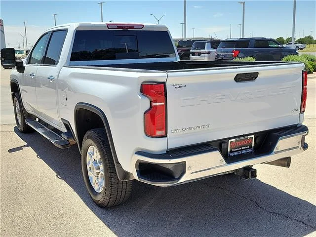 Used 2025 Summit White Chevrolet LTZ 4x4 Crew Cab 6.75 ft. box 159 in. WB image 3