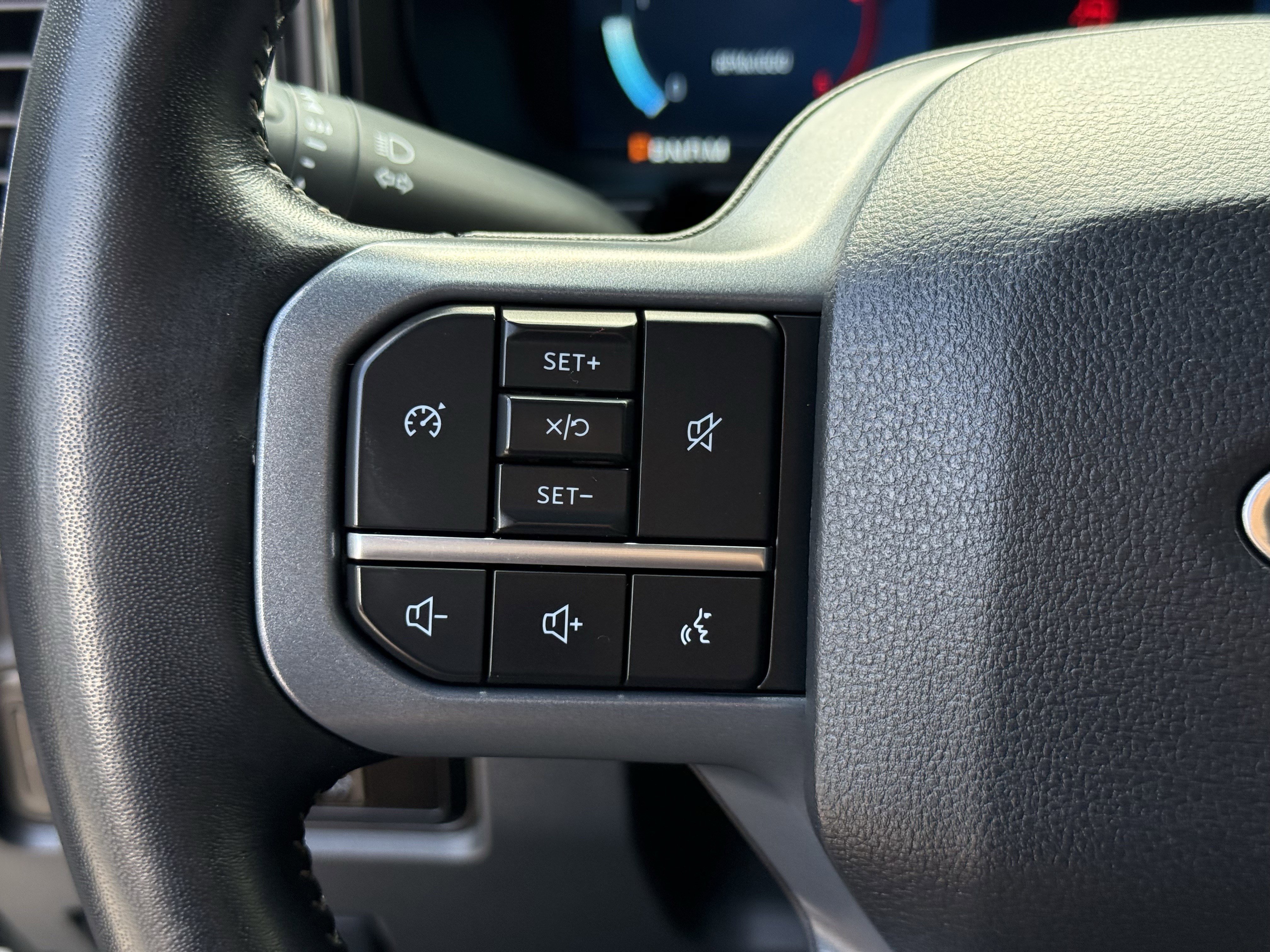 Used 2024 Oxford White Ford LARIAT image 15