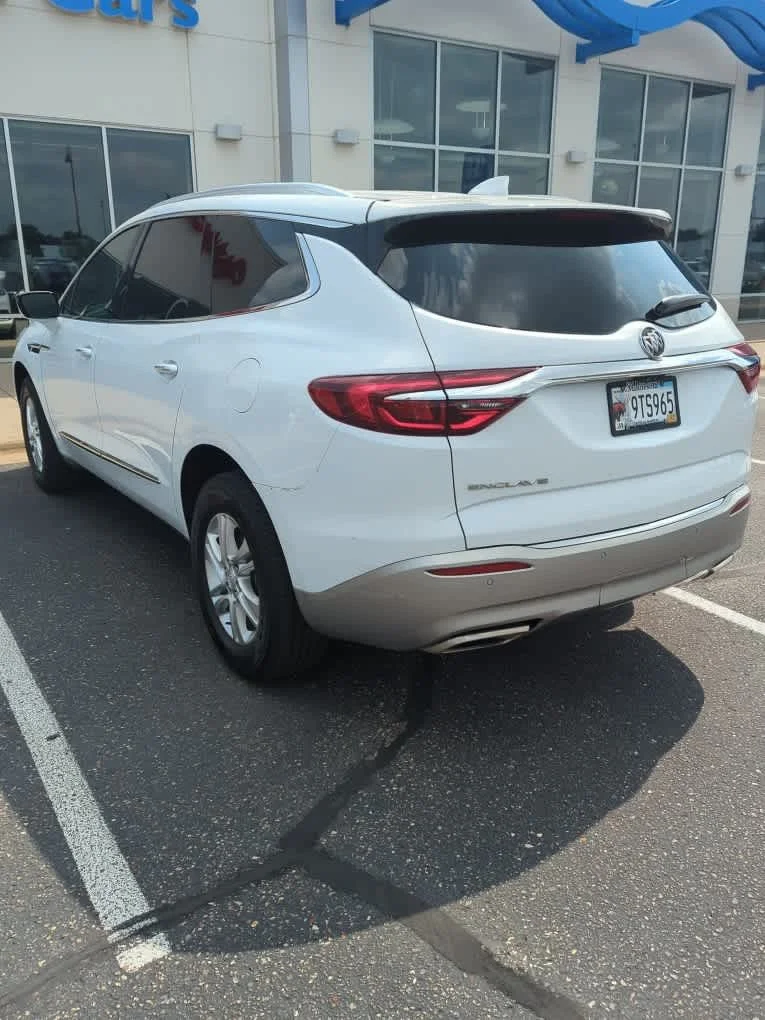Used 2021 Summit White Buick Essence image 4