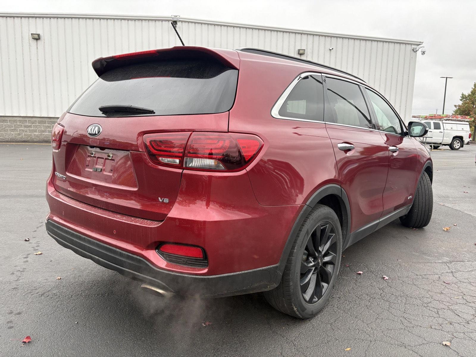 Used 2020 Passion Red Kia S V6 image 14
