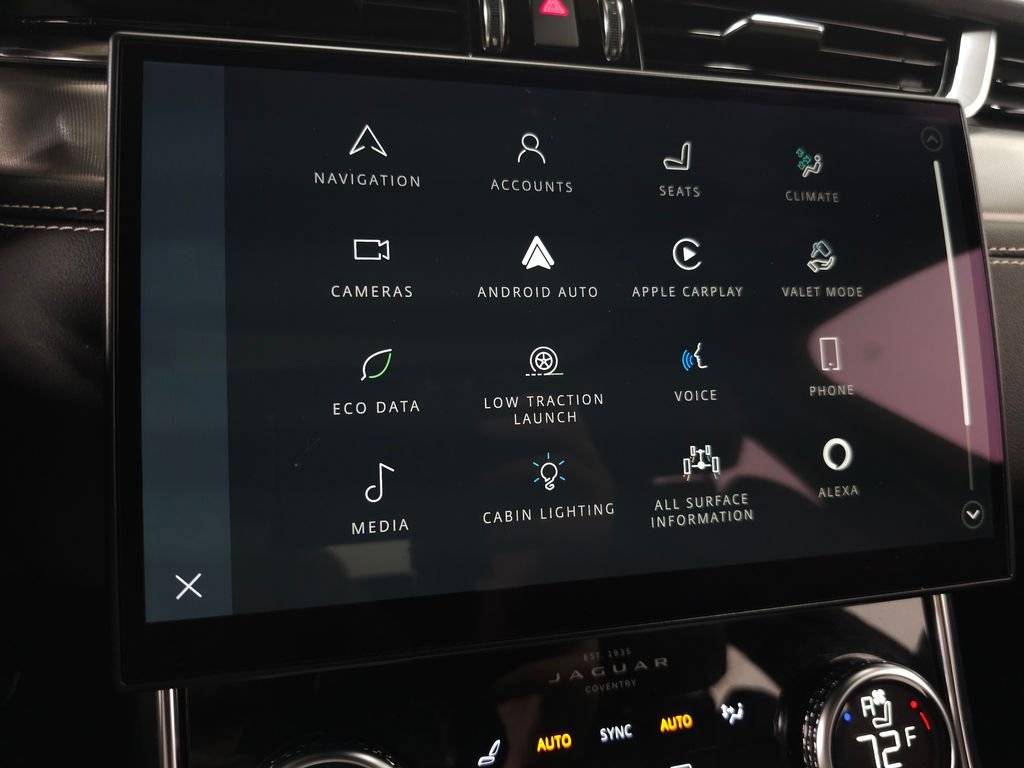 Used 2022  Jaguar R-Dynamic SE image 25