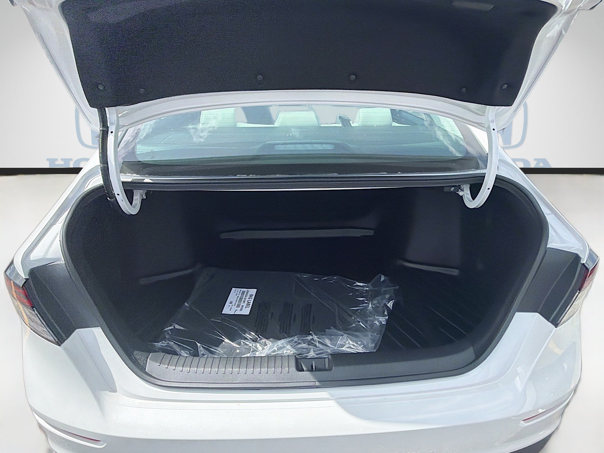 New 2026 Platinum White Pearl Honda LX image 20