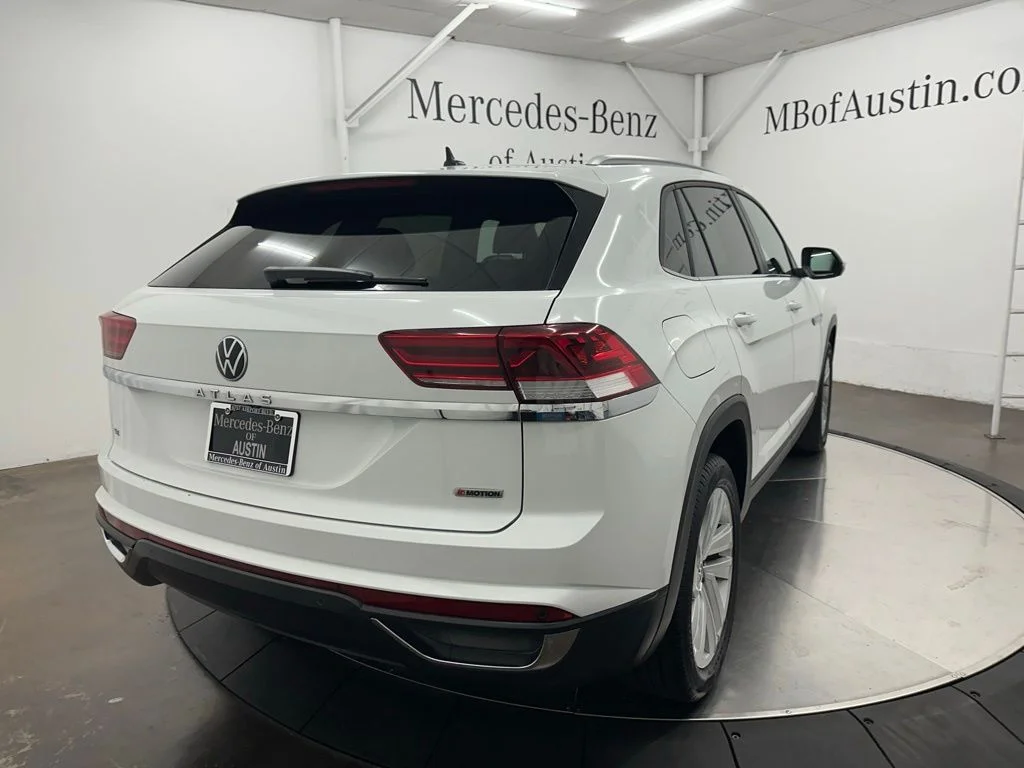 Used 2021 White Volkswagen 2.0T SE w/Technology image 5