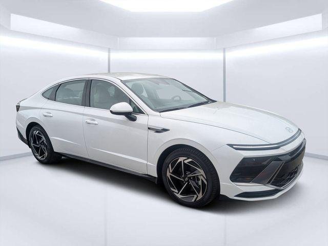 New 2026 White Hyundai SEL Sport image 1