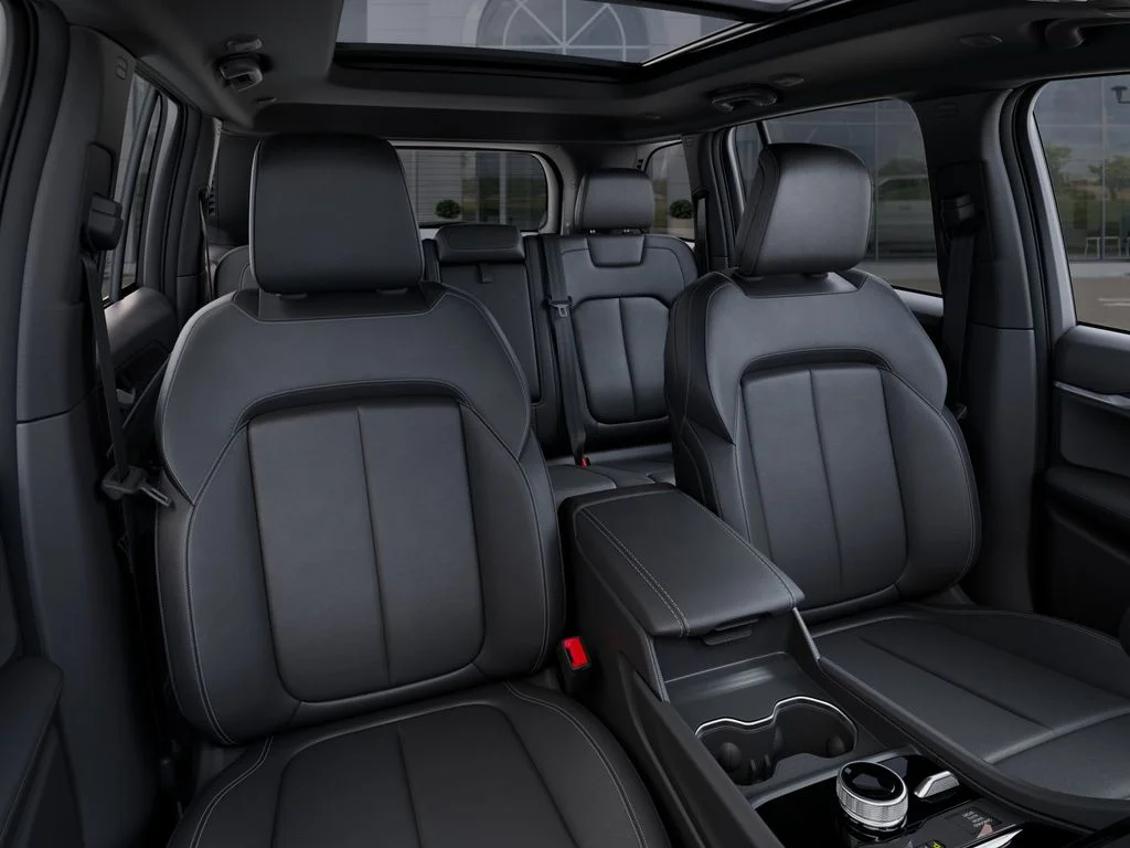 New 2025 Bright White Clear-Coat Exterior Paint Jeep Limited image 17