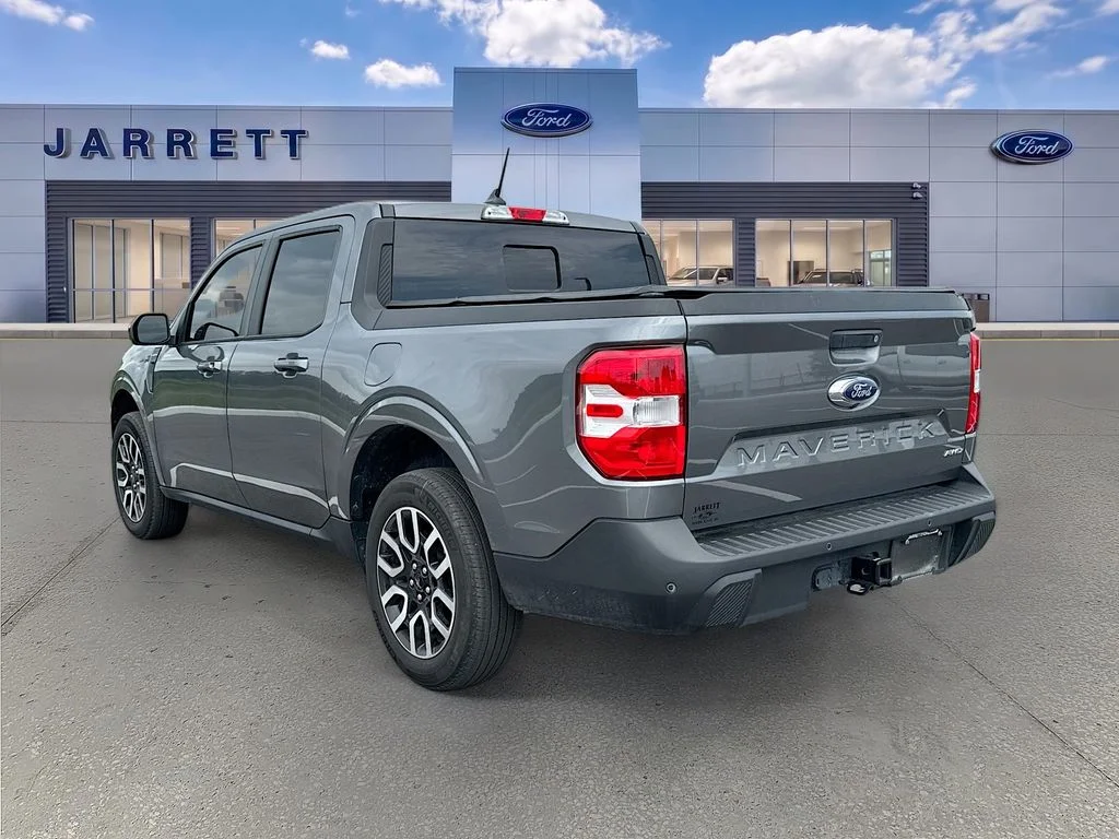 Used 2024 Gray Ford Lariat image 3