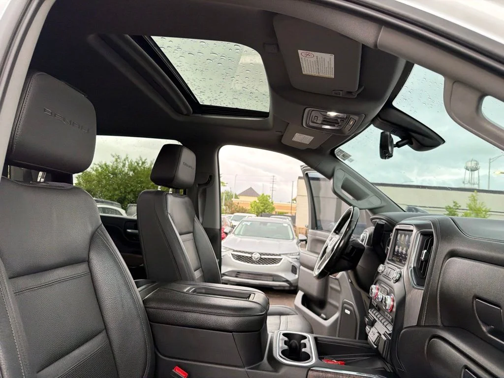 Used 2020 White GMC Denali image 24