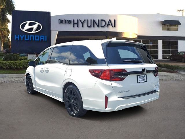 Used 2025  Honda Sport-L image 4