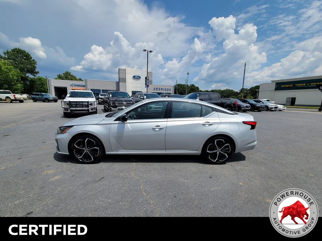 Used 2024 Silver Nissan 2.5 SR image 2