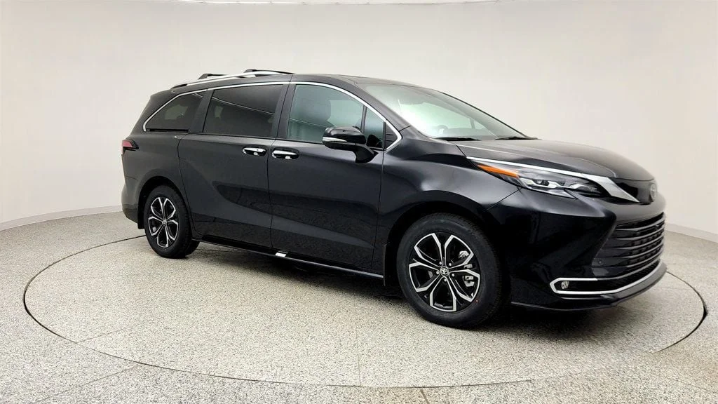 Used 2026 Midnight Black Metallic Toyota Platinum AWD 7-Seater w/ 1080p HD Rear Seat Entertainment image 3