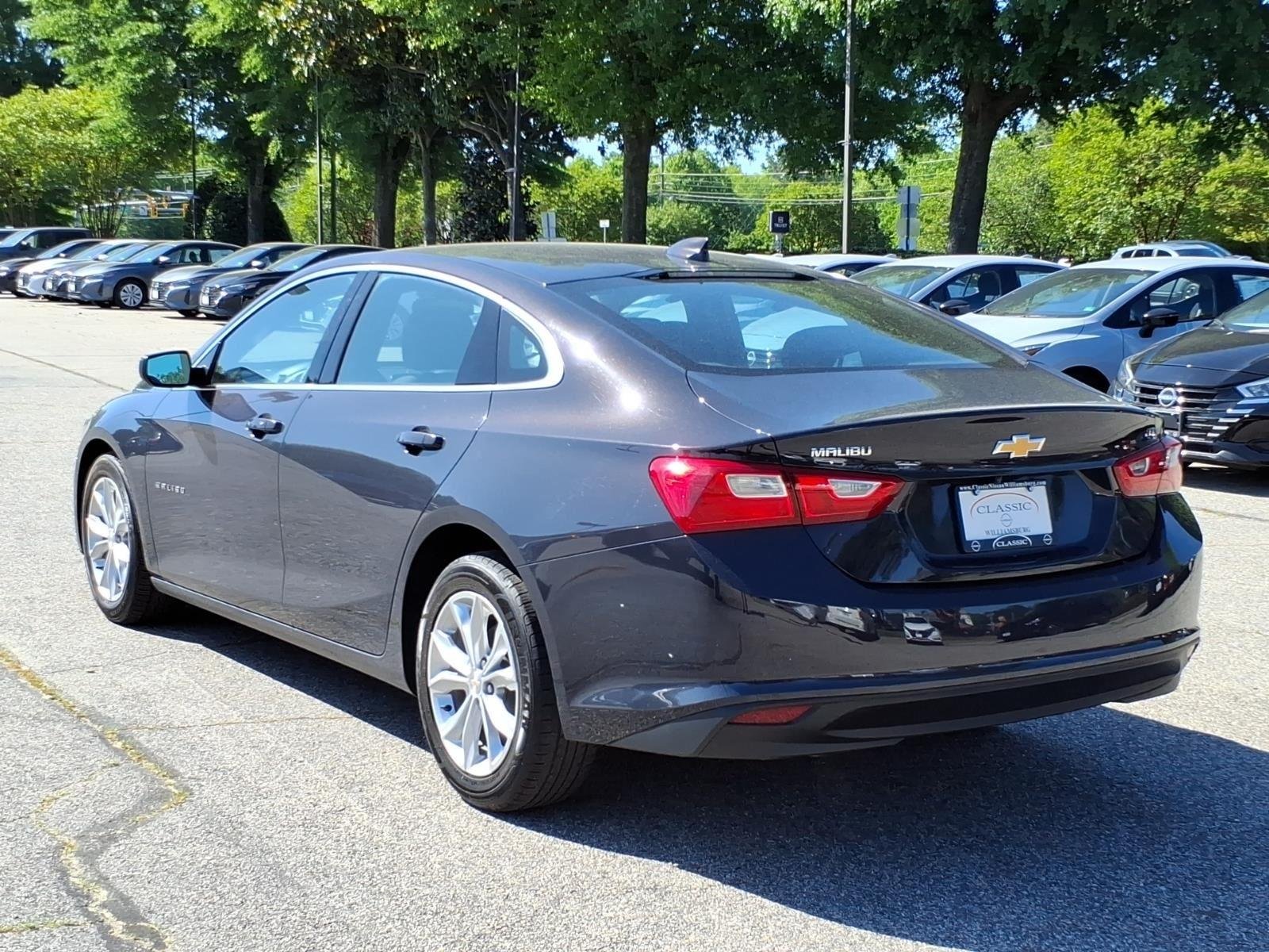 Used 2025 Night Shade Metallic Chevrolet LT image 9