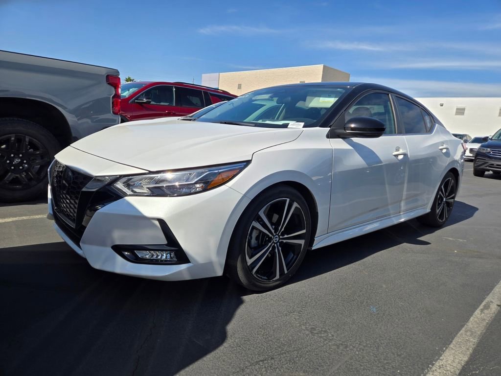 2022 Nissan Sentra SR CVT's photo