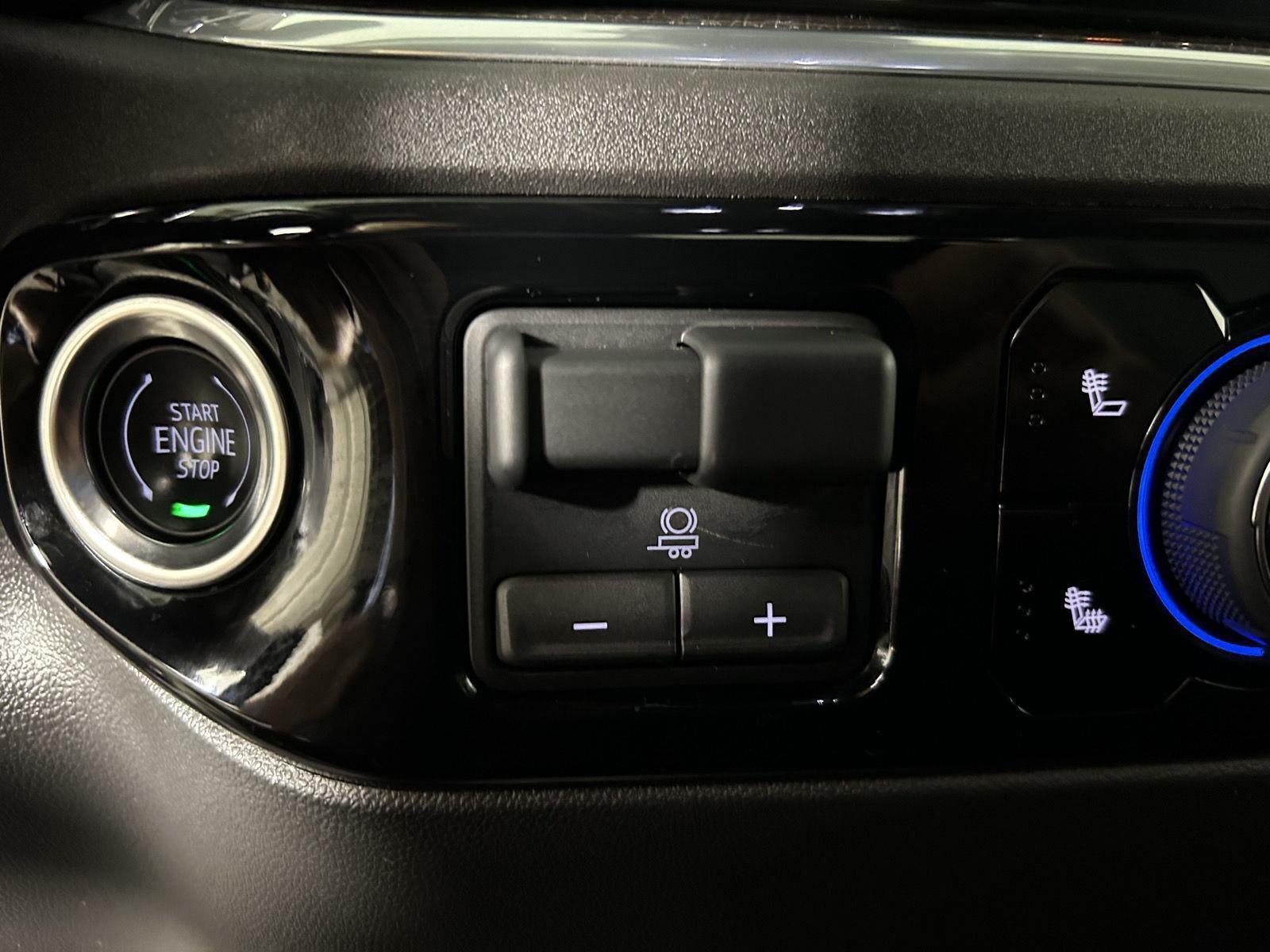 Used 2025 Black Chevrolet LT image 25