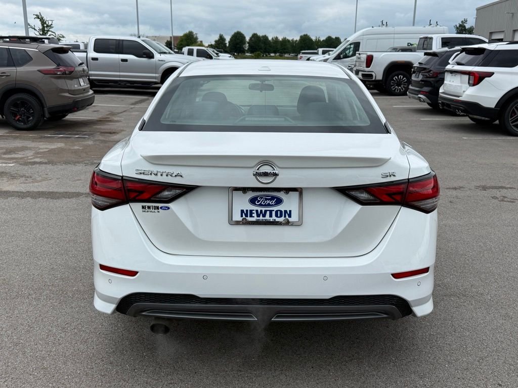 Used 2021 White Nissan SR image 35