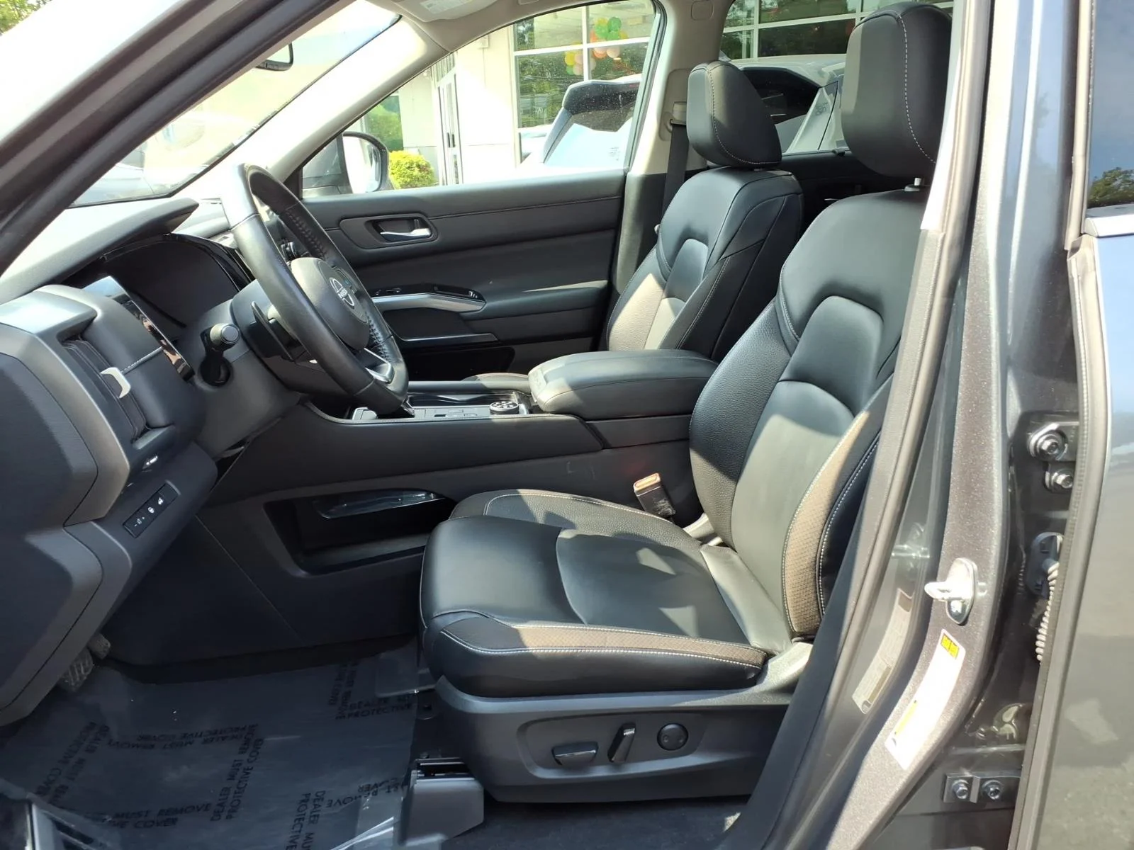 Used 2022 Gun Metallic (kad) Nissan SL image 18