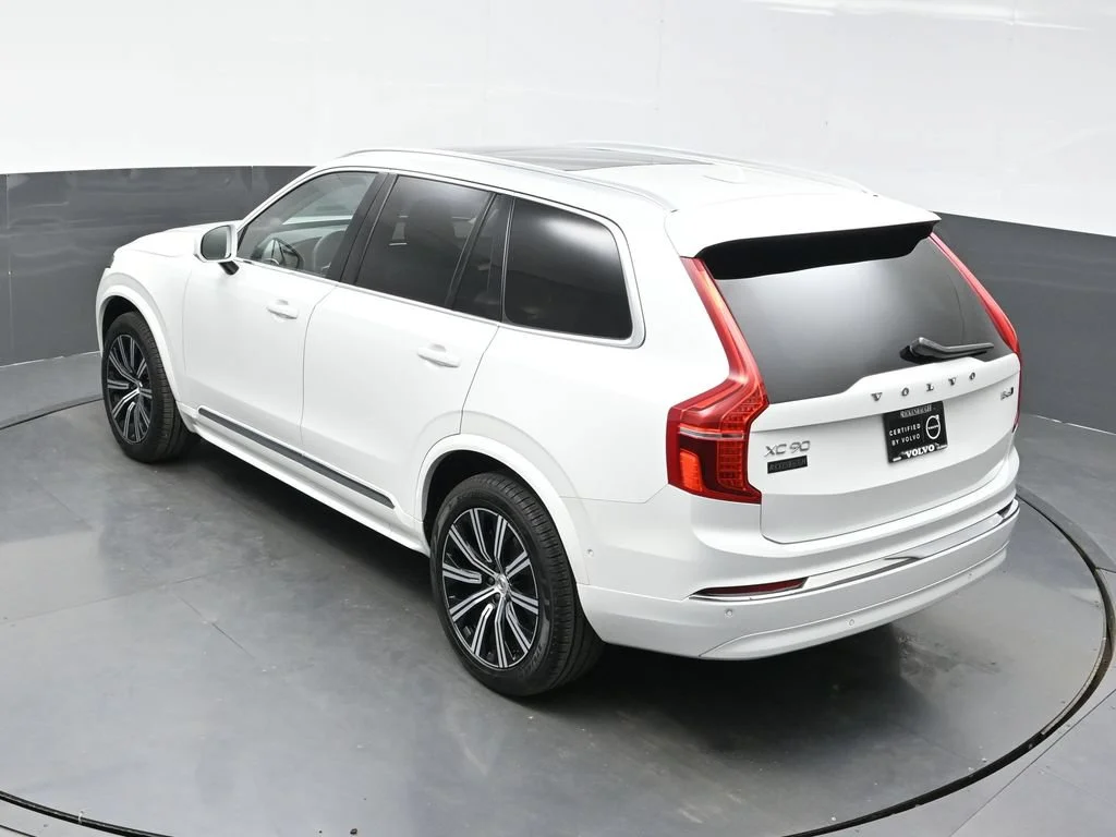 Certified Used 2023 Crystal White Volvo Plus image 37