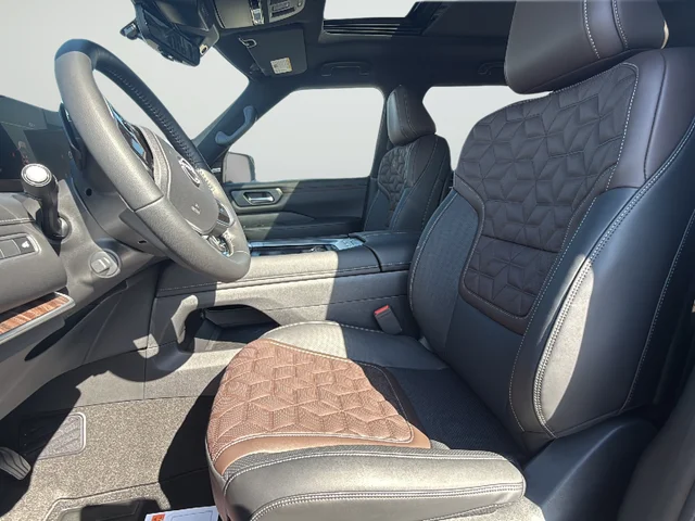 2026 Nissan Armada Platinum - Photo 17