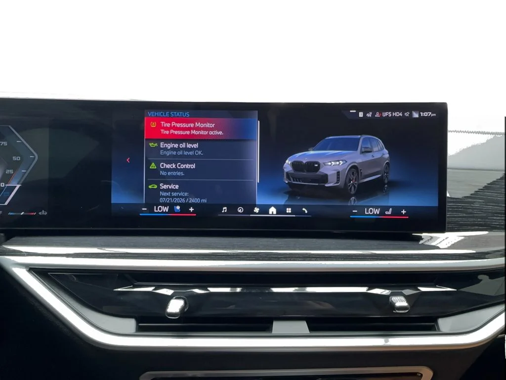 Used 2025 Gray BMW M60i image 51