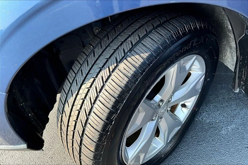 Used 2014 Marine Blue Pearl Subaru 2.5i Limited image 37