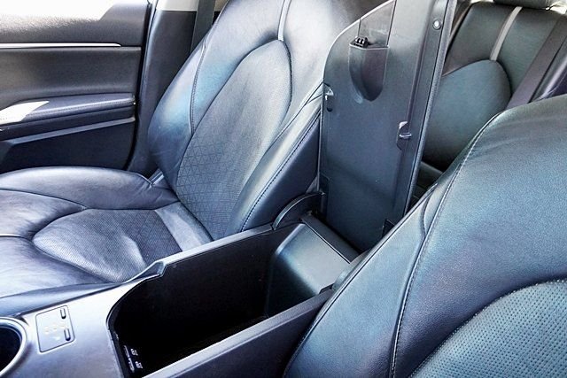 Used 2019 Beige Toyota XSE V6 image 43