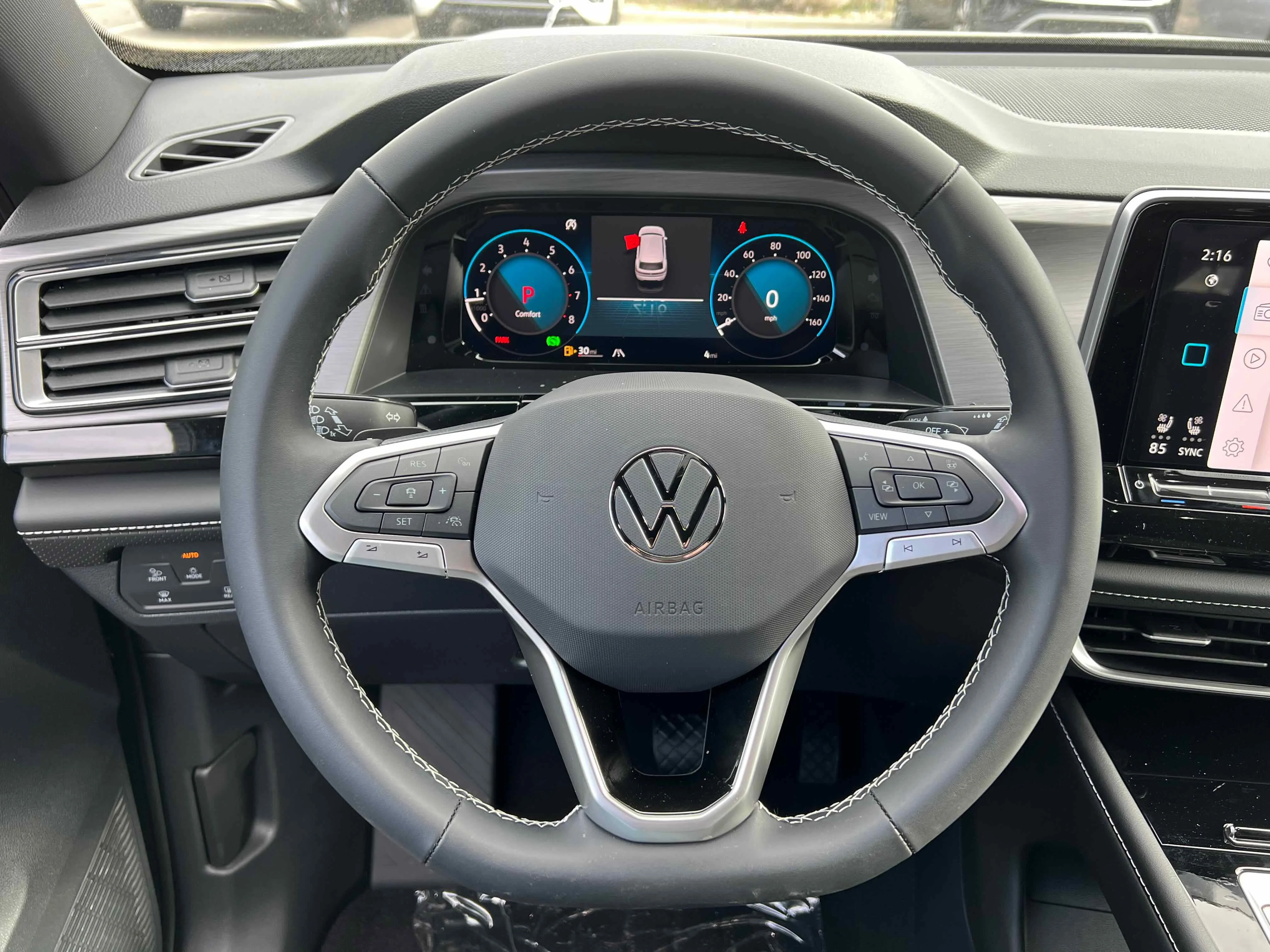 New 2026 Silver Mist Volkswagen 2.0T SE w/Technology image 29