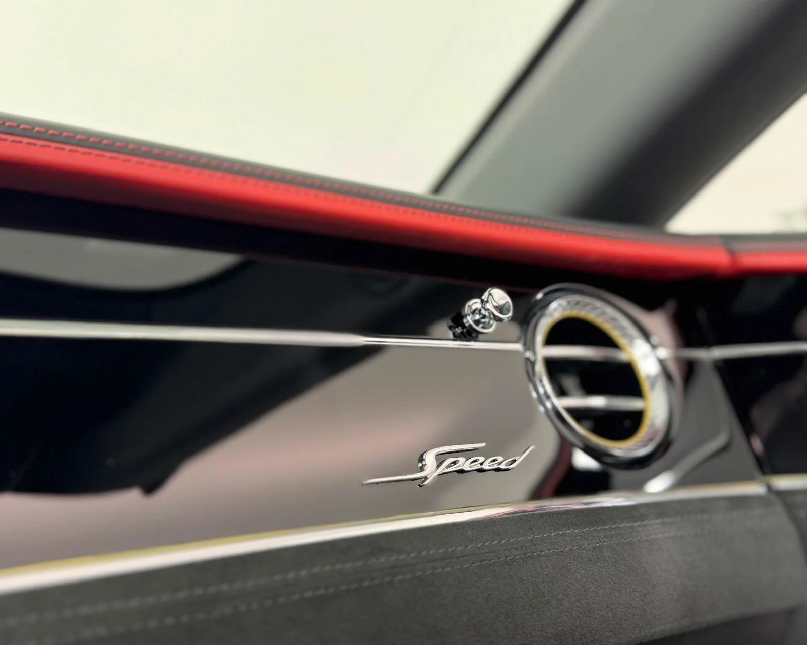 New 2025 Glacier White Bentley Speed image 33