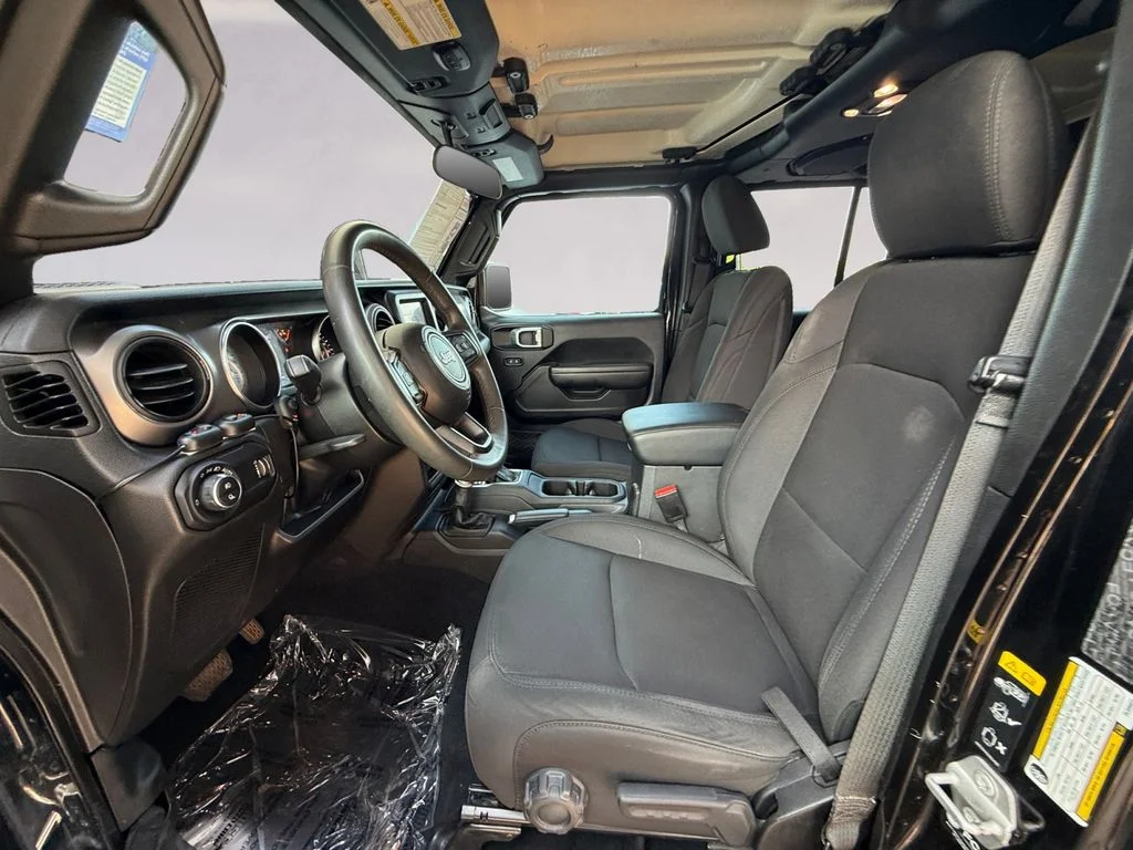 Used 2023 Black Jeep Sport S image 10