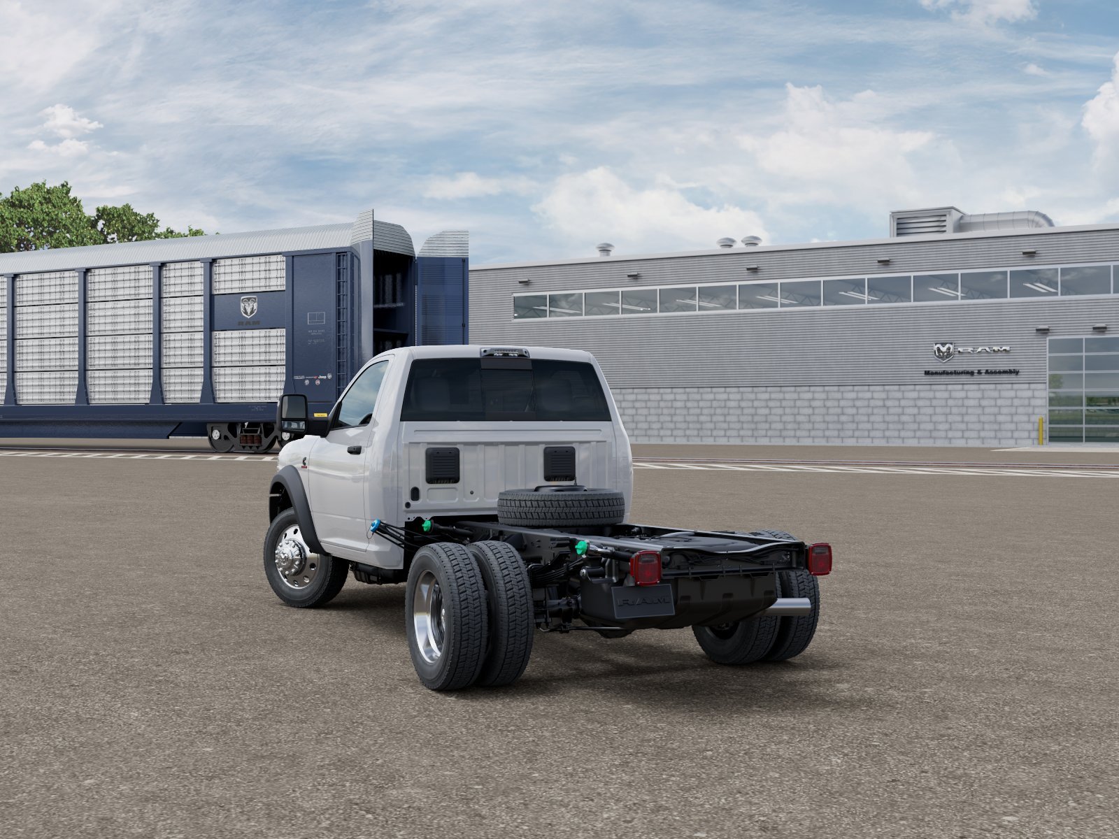 New 2026 Bright White Clear-Coat Exterior Paint RAM TRADESMAN image 3