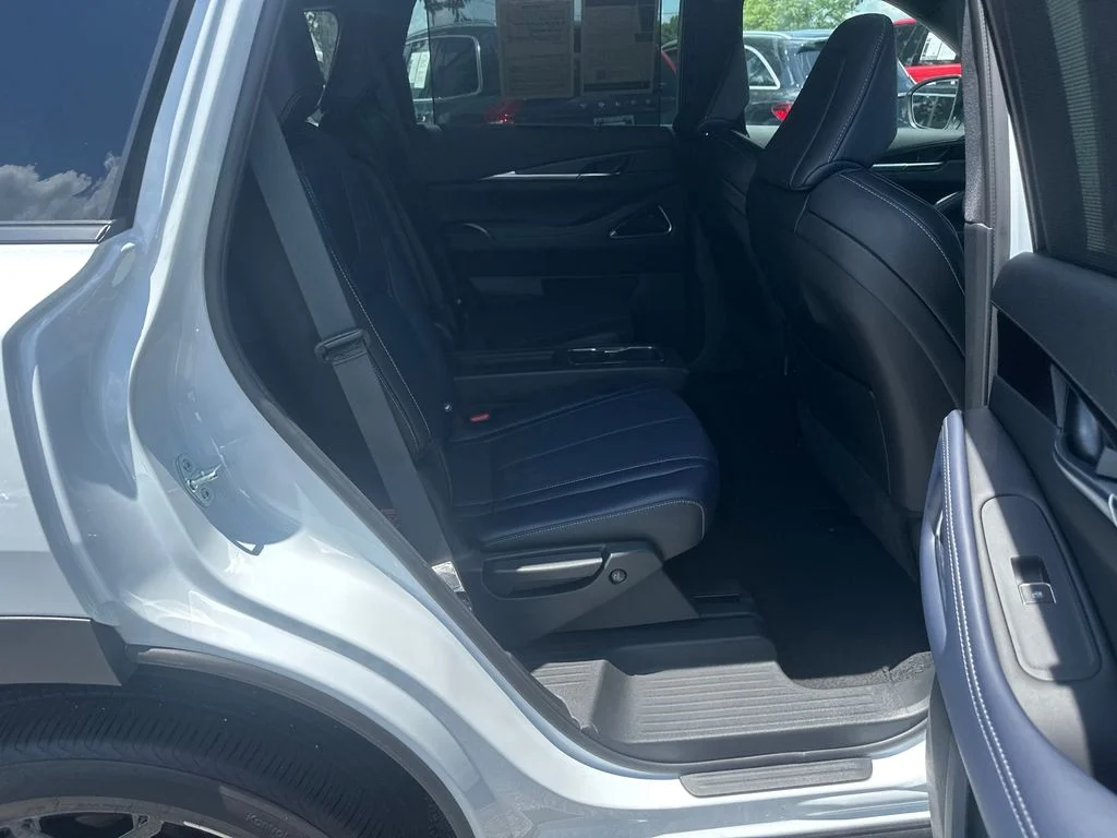 Certified Used 2026 White INFINITI SPORT image 13