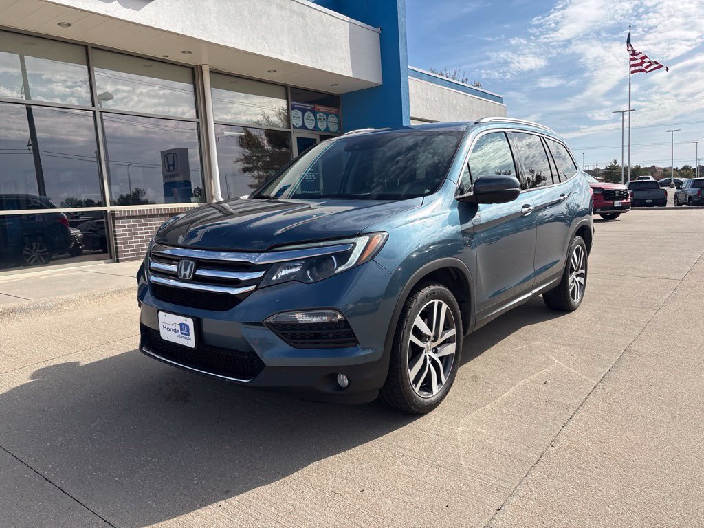 Used 2016 Blue Honda Touring image 1