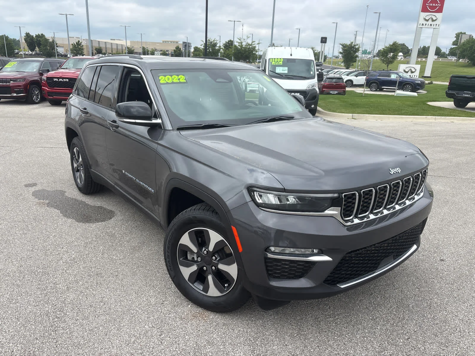 Used 2022 Baltic Gray Metallic Clearcoat Jeep  image 2