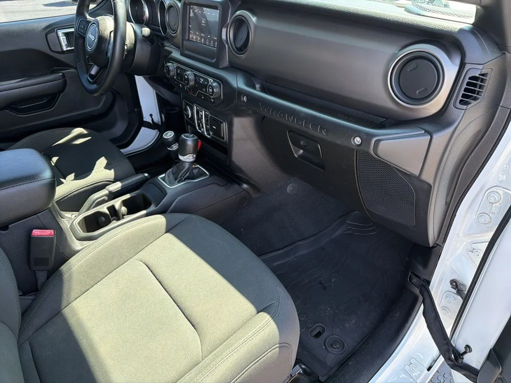 Used 2018 White Jeep Unlimited Sport S image 24