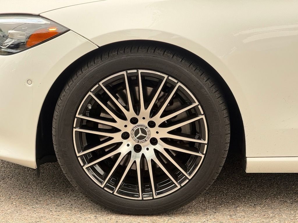 Used 2024  Mercedes-Benz C 300 image 6