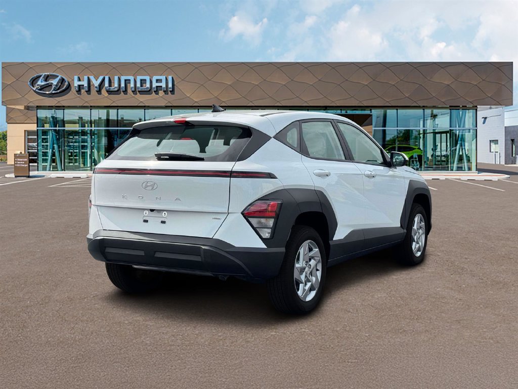 New 2027 White Hyundai SE image 7