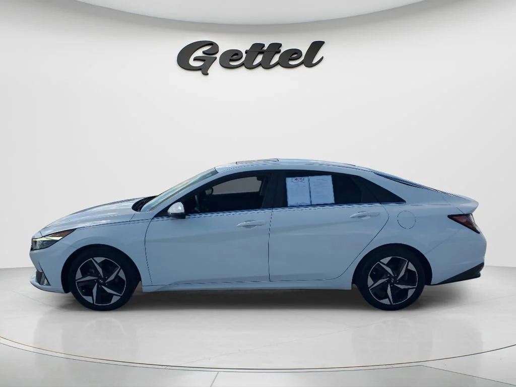 Used 2021 White Hyundai Limited image 8