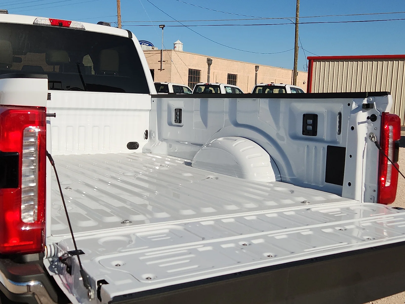 New 2026 Oxford White Ford Lariat image 12