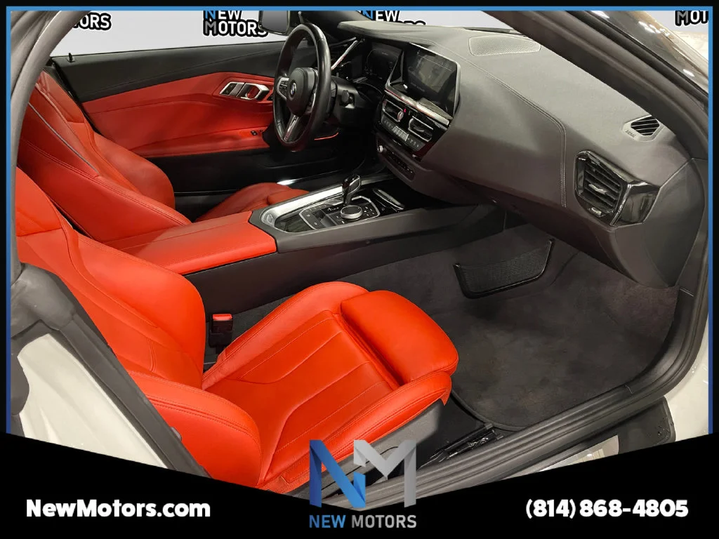 Used 2022 Alpine White BMW sDrive M40i image 10