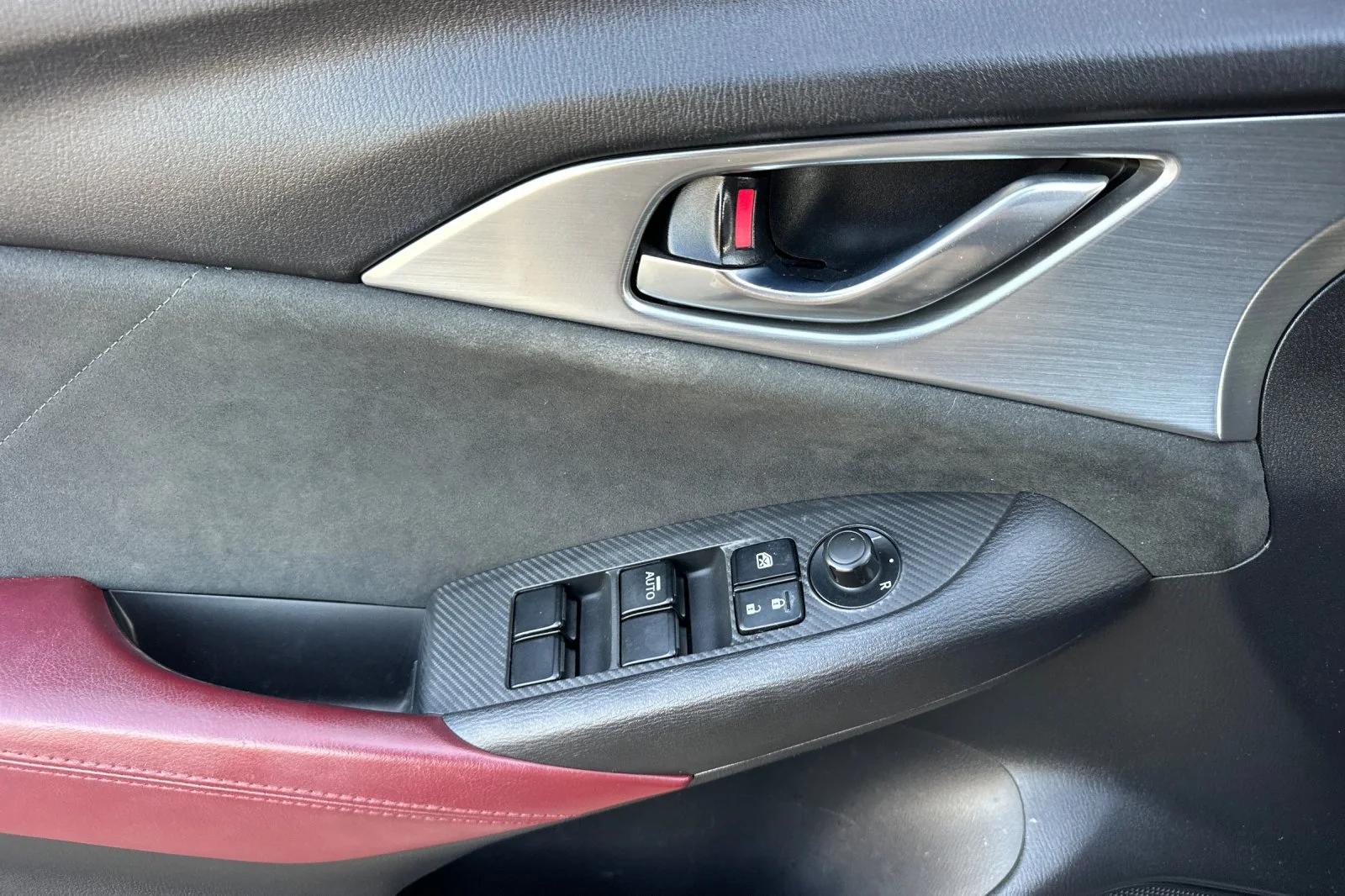 Used 2017 Silver Mazda Grand Touring image 11