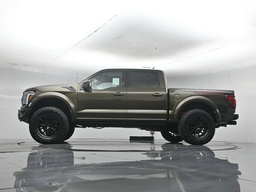 New 2026 Shelter Green Ford Raptor image 54