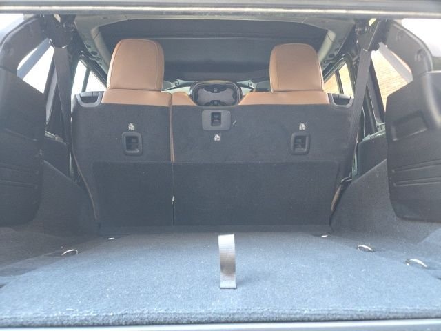 Used 2021 Green Jeep Unlimited Sahara image 14