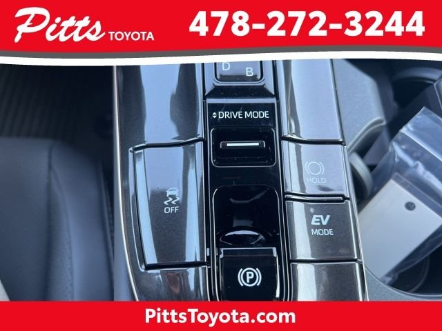 2026 Toyota Crown XLE - Photo 27