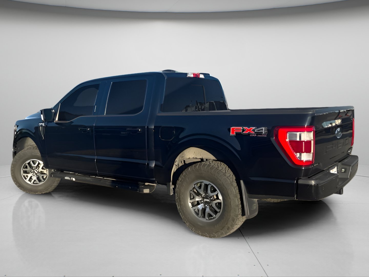 Used 2021 Agate Black Metallic Ford Lariat image 12